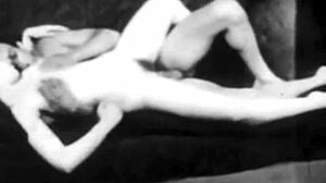 Hiburan Dark Lantern menyajikan dosa-dosa nenek moyang kita dalam video porno retro