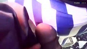 El enorme pene de Encoxada es mostrado y masturbado por una adolescente cachonda