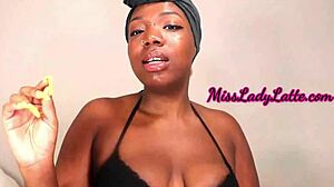 Sânii mari și dominația financiară: Un videoclip de antrenament de sclav cu o dominatoare de sex feminin de culoare