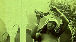 Muie retro vintage și acțiune cu pizda păroasă într-un harem maur